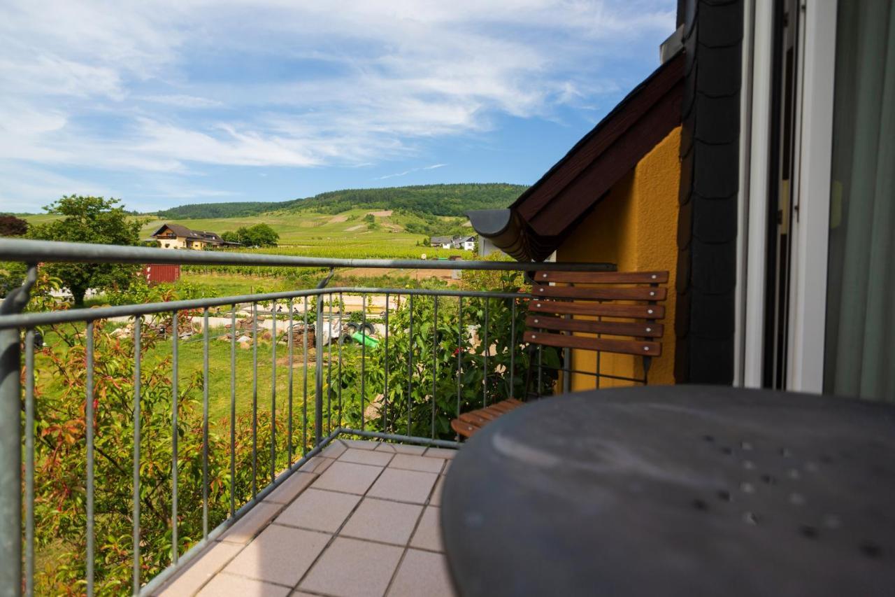 Гостевой дом Bio-Weingut Staffelter Hof Креф Экстерьер фото